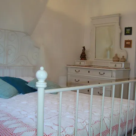 Maison Dans Un Ecrin De Verdure