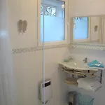 Maison Dans Un Ecrin De Verdure
