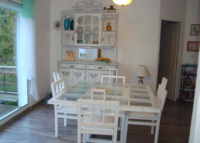 Maison Dans Un Ecrin De Verdure 別荘